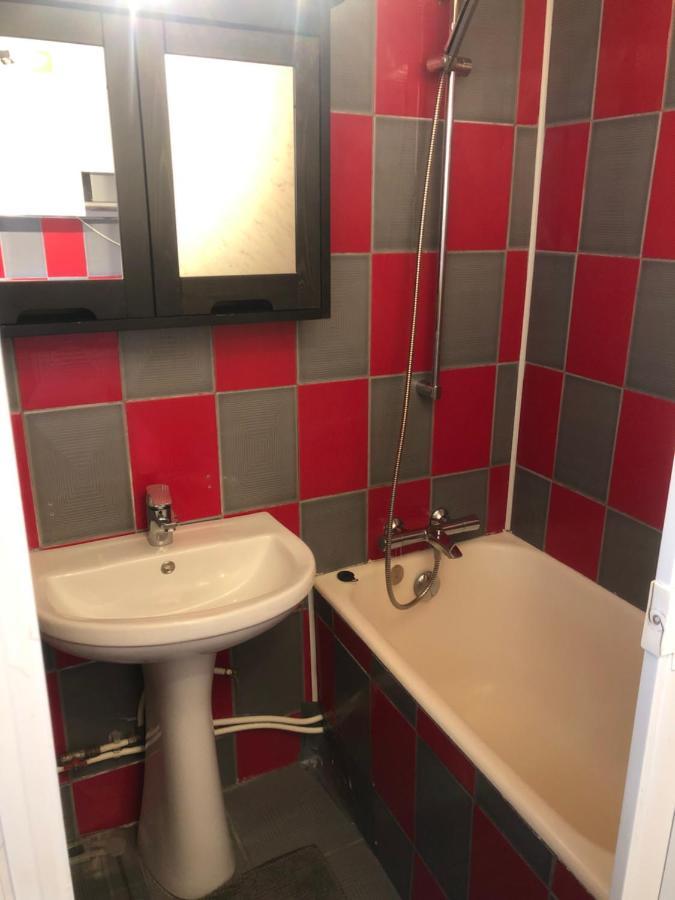 Lovely 1 Bedroom Apartment Close To Old Town Букурещ Екстериор снимка